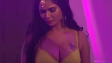 Shadi-shuda hote hue Mami ke sath liya kamasutra ka maza