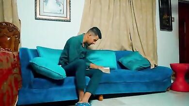 Sawaal poochne aayi student ko Sex ka paath padhaya