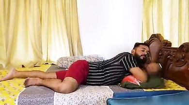 Behan ne kiya bhai aur uske dost ke sath bistar garam