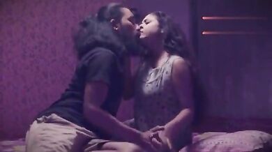 Desi Sex Video mein lijiye Indian Kissing ka maza