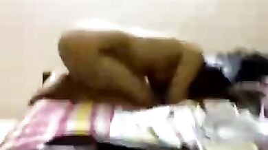 Desi Indian couple ne saste hotel room mein banaya Sex Video