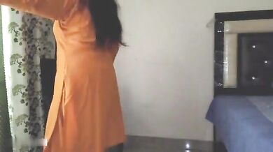 Subha-subha dhakke se biwi ki chudai kar daali