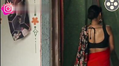 Choodi wala aaya aur pyaasi Bhabhi ki Chudai ki