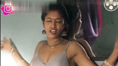 Choodi wala aaya aur pyaasi Bhabhi ki Chudai ki