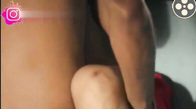 Choodi wala aaya aur pyaasi Bhabhi ki Chudai ki