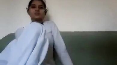 Classroom mein romance karte Punjabi BF-GF ka Hot Mms Clip