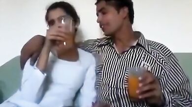 Classroom mein romance karte Punjabi BF-GF ka Hot Mms Clip