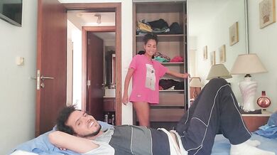 Ghar mein akele hone ka poora faida uthaya behan-bhai ne