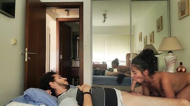 Ghar mein akele hone ka poora faida uthaya behan-bhai ne