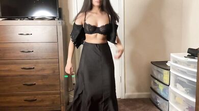 Desi sexy randi ka lund khada karne wala nanga naach