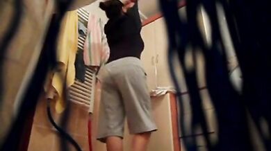 Sexy behan ka bathroom mein bana Secret Nude MMS Video