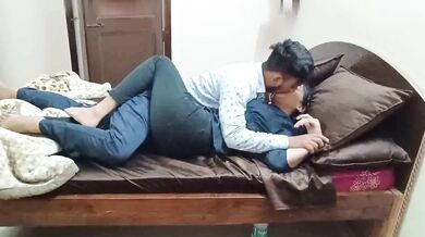 Sexy College Girl ke sath romance wali Desi Sex Video