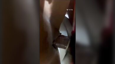 Bathroom mein chudti desi raand ki Indian Sex Video