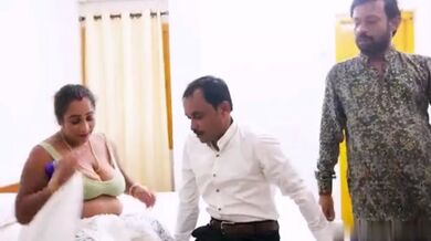 Jamayi, saas aur lawyer mein chudai wali Group Sex Video