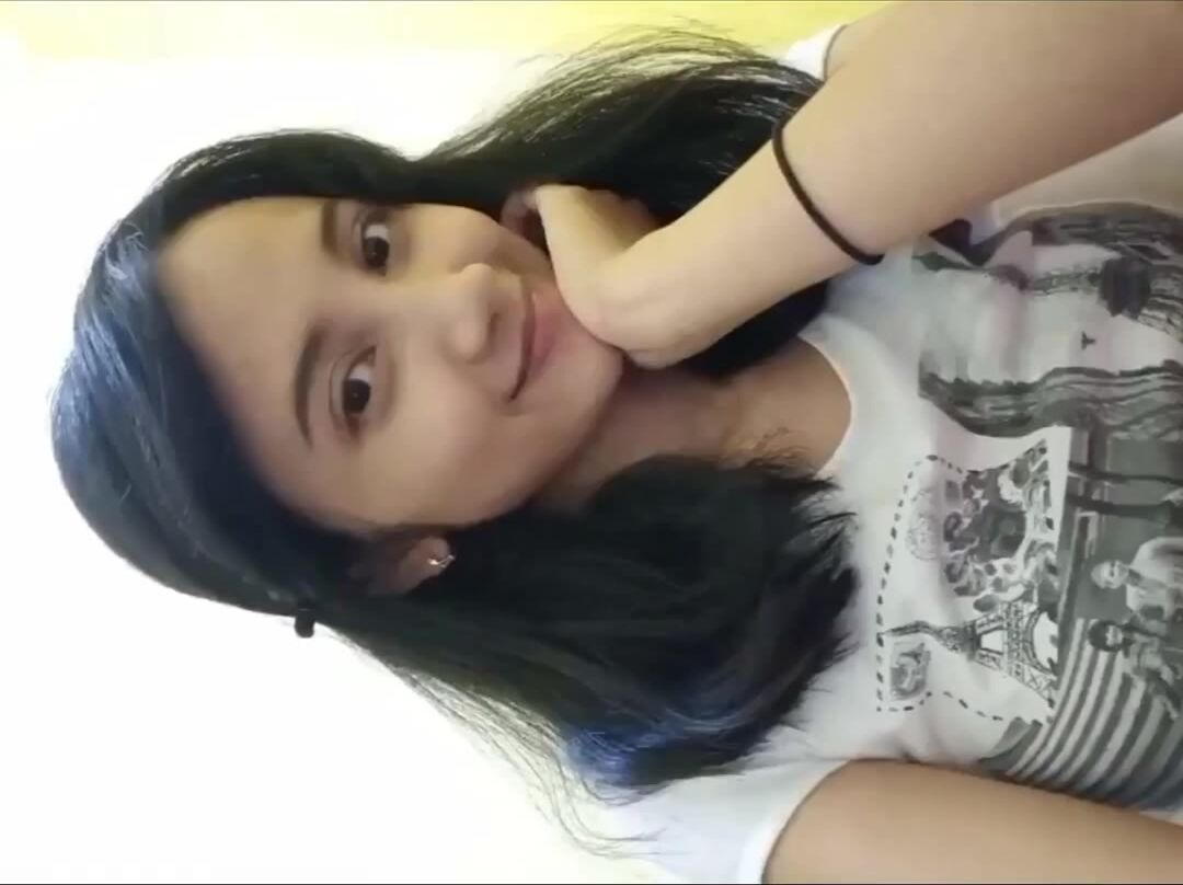 His hands molded her form