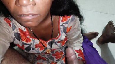 Lund choosti chut chudwati desi wife ki Village Sex Video