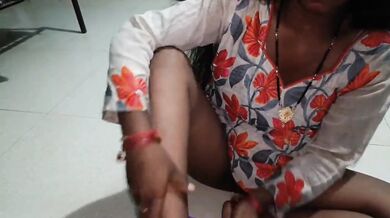 Lund choosti chut chudwati desi wife ki Village Sex Video