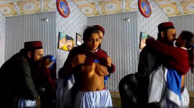 Chacha-Bhatiji ke romance wali Pakistani Sex Video