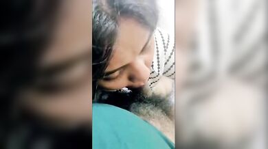 Hot Tamil wife ki blowjob aur chudai wali Couple Sex Video