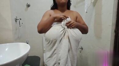 Big boobs Sexy Aunty ki chudai wali Erotic Desi Sex Video