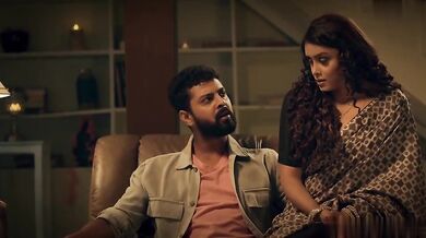 Patiyon ke saamne patniyon ke Lesbian Sex ki Hot Video