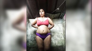 Bathroom mein nahati gaon ki hot ladki ki Nude Girl Video