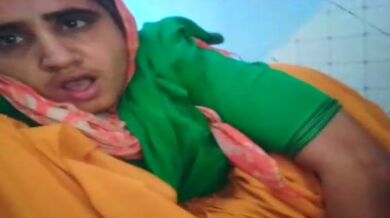 Chut mein fingering karti Paki vidhwa bhabhi ki XXX Video