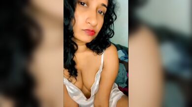 Hawas bhari sexy girlfriend ka XXX Desi Sex MMS Video Clip