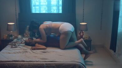 Sexy naukrani ke sath pyar bhare Lesbian Sex ki Video