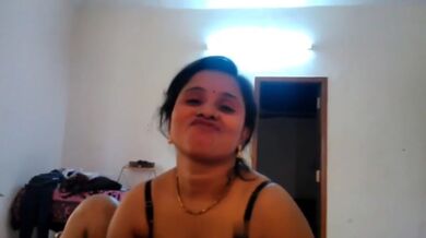 Chulbuli desi wife ki chudai wali Indian Sex MMS Video Clip