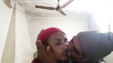 Sardi mein masti karte Karnal ke Uncle Aunty ki Sex Video