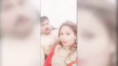 Behan ke pati ko apne jism ka sukh deti Indian sexy saali