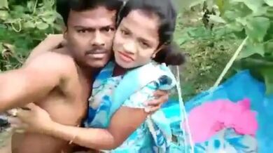 Outdoor jungle mein biwi ki chudai karte hue banaya Sex MMS