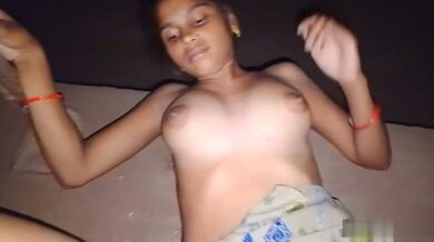 Gaon ki chhori ko kursi par ghodi bana kar chodi uski gaand