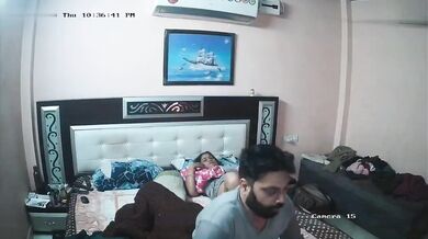 Punjabi couple ke room camera mein record hui chudai video