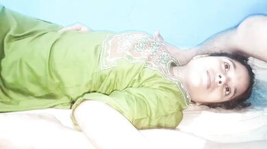 Bangladeshi housewife ki chut chudai karke maal nikala